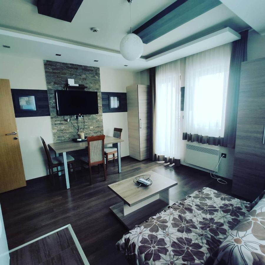 Apartman D16 Milmari 카파오닉 외부 사진